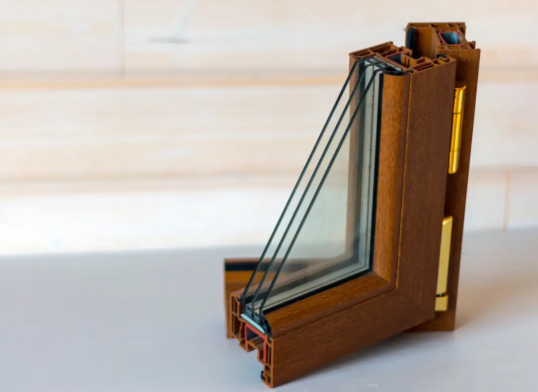 Installation de fenêtre en bois sur mesure Fabrègues